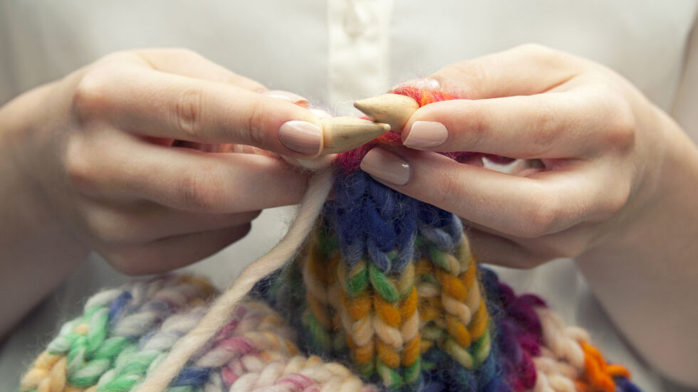 Плетенето намалява хроничната болка, депресия и тревожност