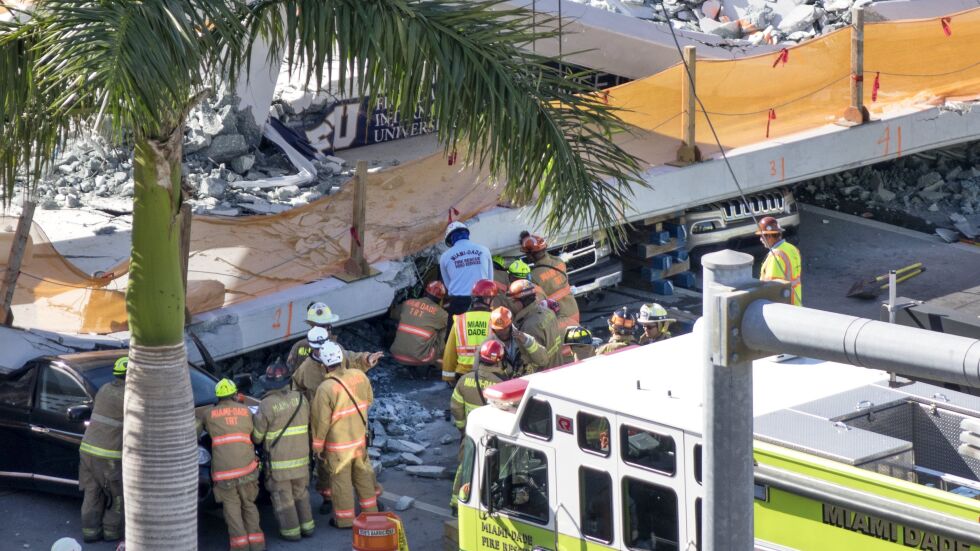 Няма пострадали българи при инцидента с паднал мост в Маями