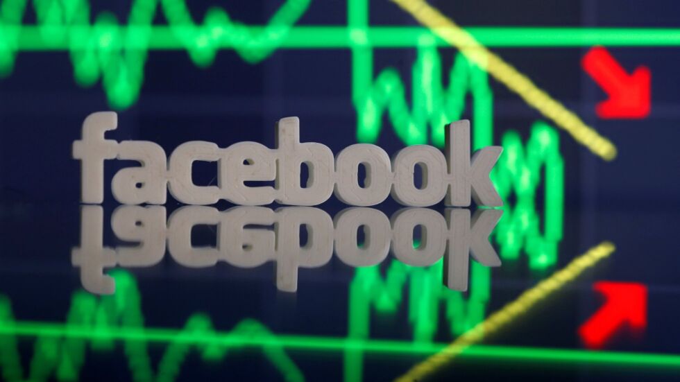 Скандалът „Фейсбук“ продължава