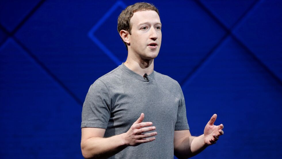 Марк Зукърбърг се извини за скандала с личните данни