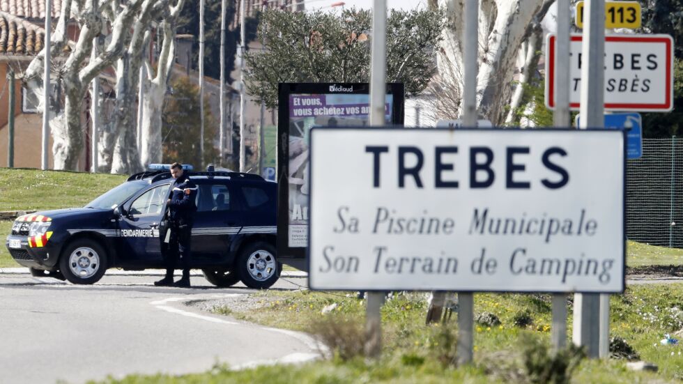 Терор в Южна Франция: Трима души загинаха (ОБЗОР)