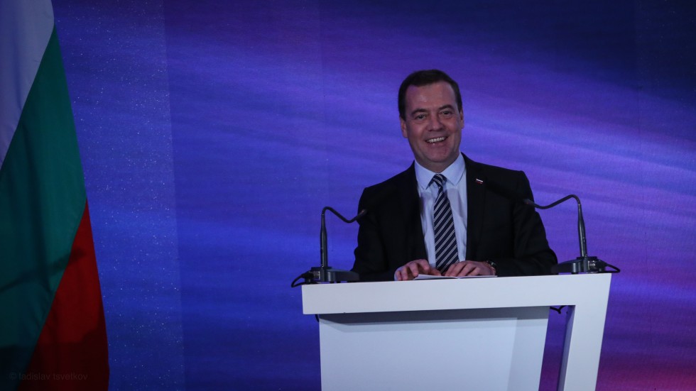 Медведев призова за облекчаване на визовия режим