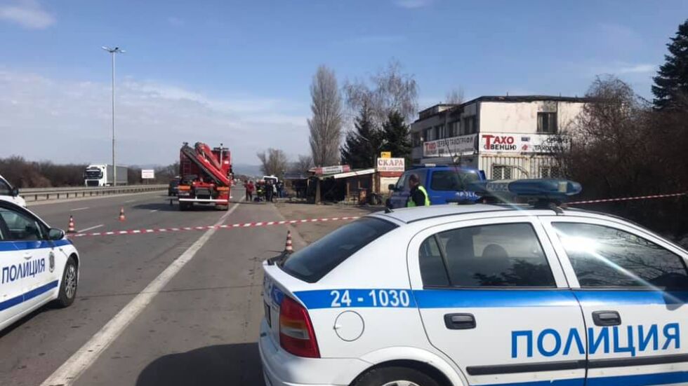 Двама души загинаха при тежка катастрофа на „Околовръстен път” в София (СНИМКИ)