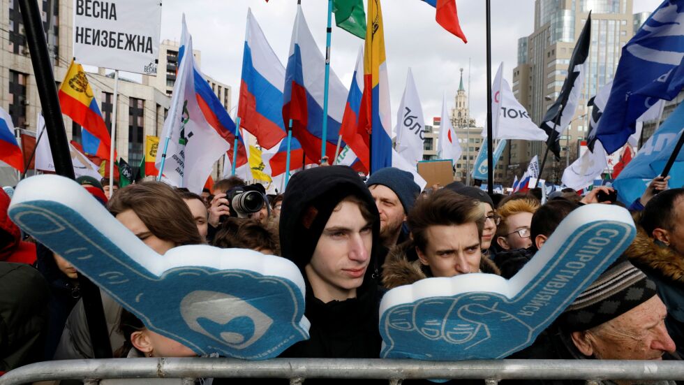Хиляди на протест в Москва в защита на свободата на интернет