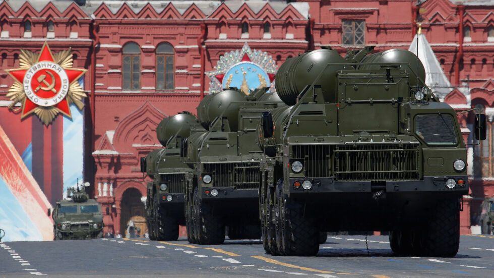 Русия разположи ракетни комплекси С-400 в региона на Санкт Петербург