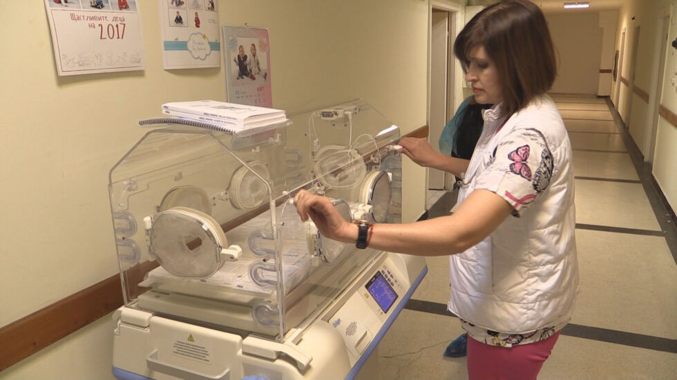 Болницата в Бургас получи дарение кувьоз за недоносени бебета