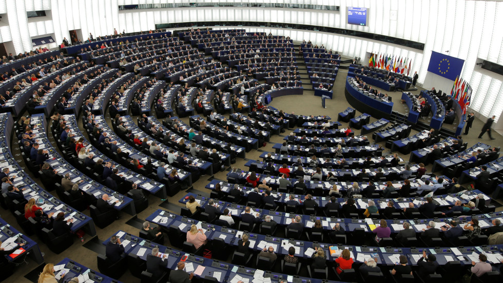 Европарламентът одобри промени в пакет "Мобилност" на първо четене (ОБЗОР)