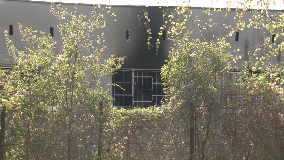Трима души загинаха при пожар в психиатрията в Пловдив (ОБЗОР)