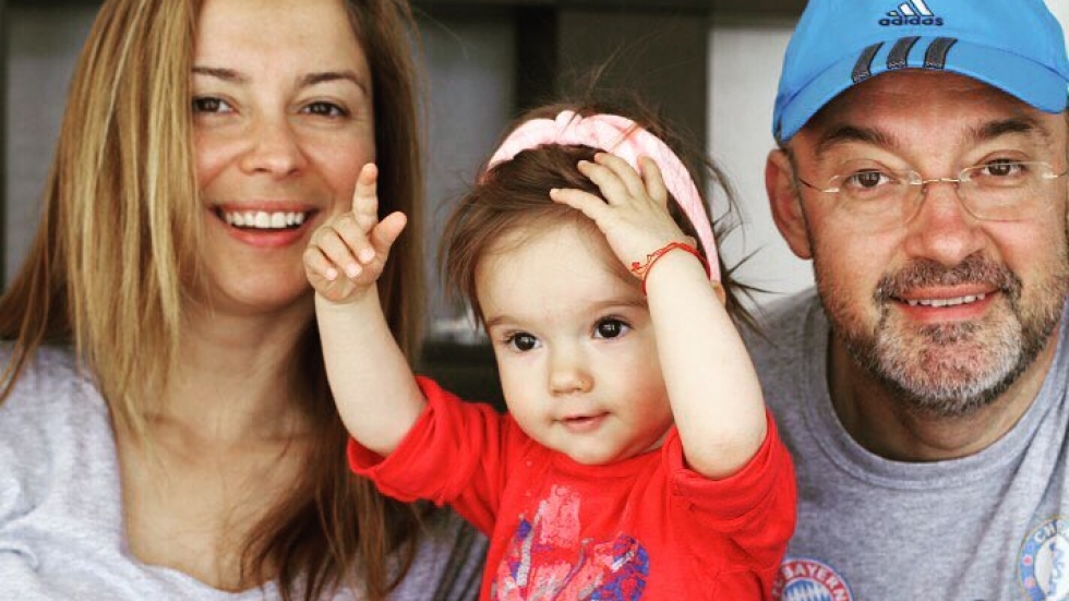 Вики Терзийска отпразнува първия рожден ден на по-малката си дъщеря