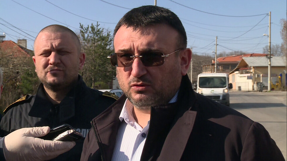 Младен Маринов: Над 7000 души са под карантина заради COVID-19