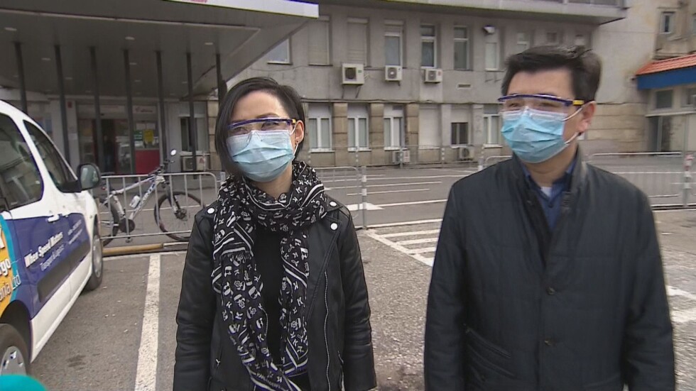 Китайската общност направи дарение на защитни маски и облекла за 4 болници