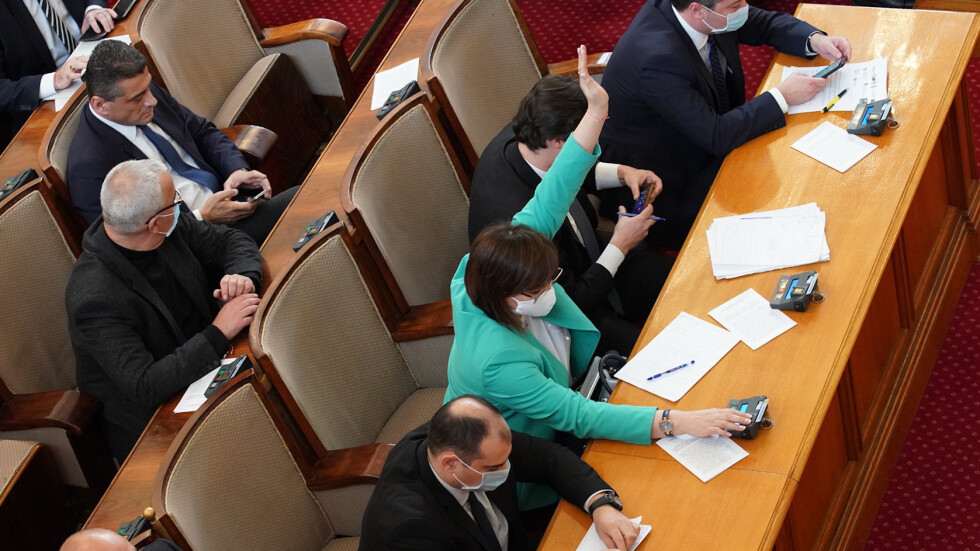 Депутатите приеха нови правилата за работа на парламента 