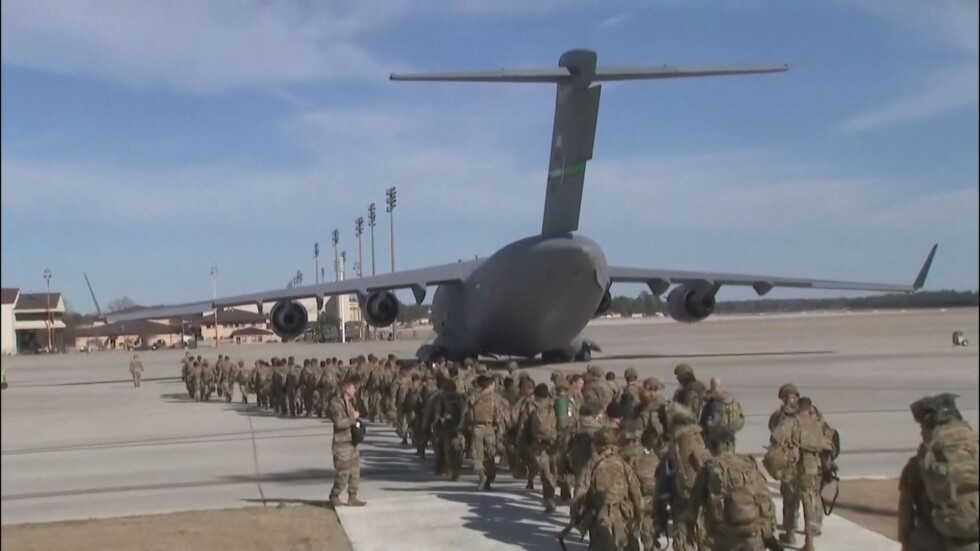 Франция изтегля войниците си от Ирак, САЩ спират движенията на военни части по света