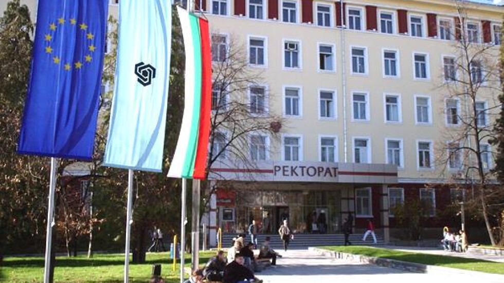 Студенти от ТУ-София: Настояваме за онлайн провеждане на изпитите заради COVID-19