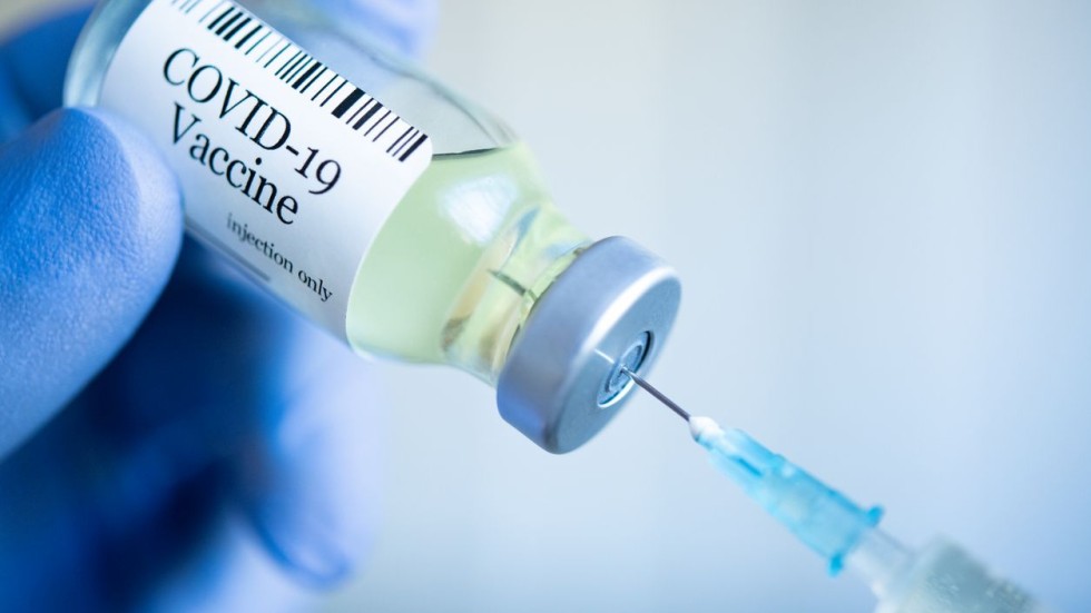 Бразилия планира да започне производството на ваксината "АстраЗенека"