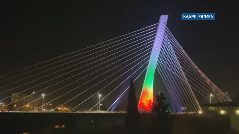 По случай 3 март: Светлинното шоу на най-големия мост в Подгорица
