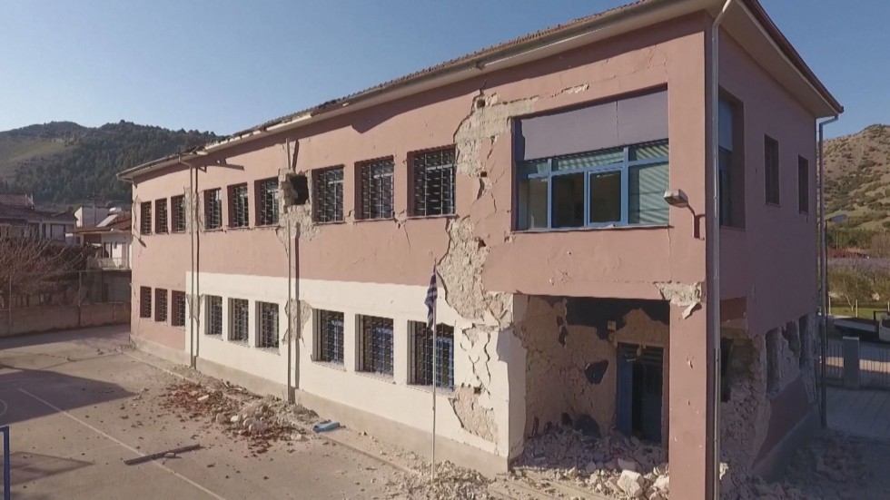 След силното земетресение в Гърция: Над 100 вторични труса, четири от тях по-силни