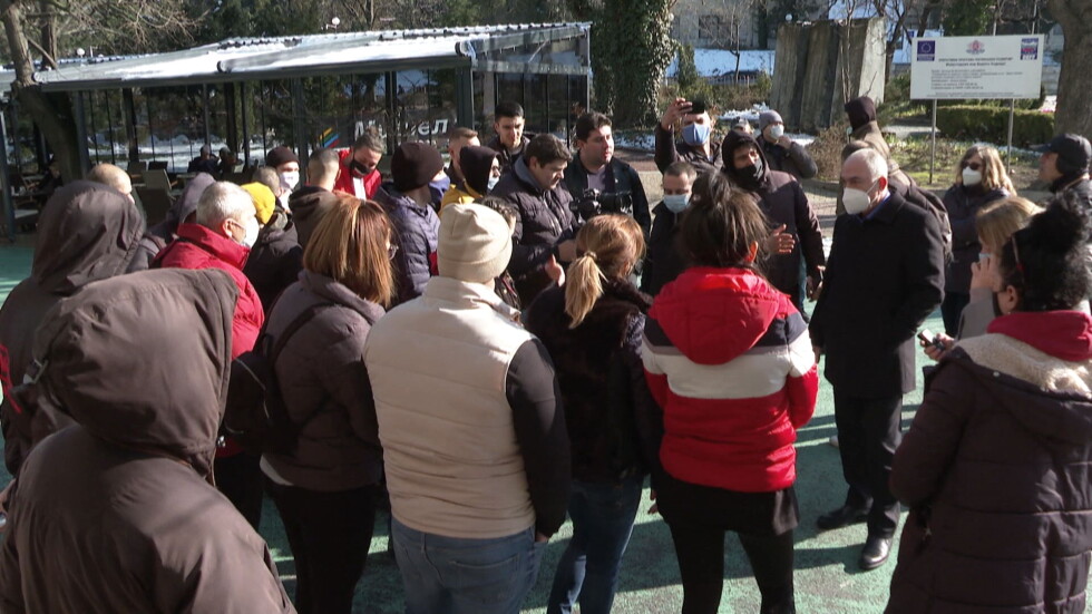 Собственици на фитнес зали в Шумен на протест заради COVID мерките