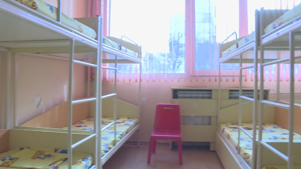 След първото класиране: Над 10 хил. деца не са приети в яслите и градините в София