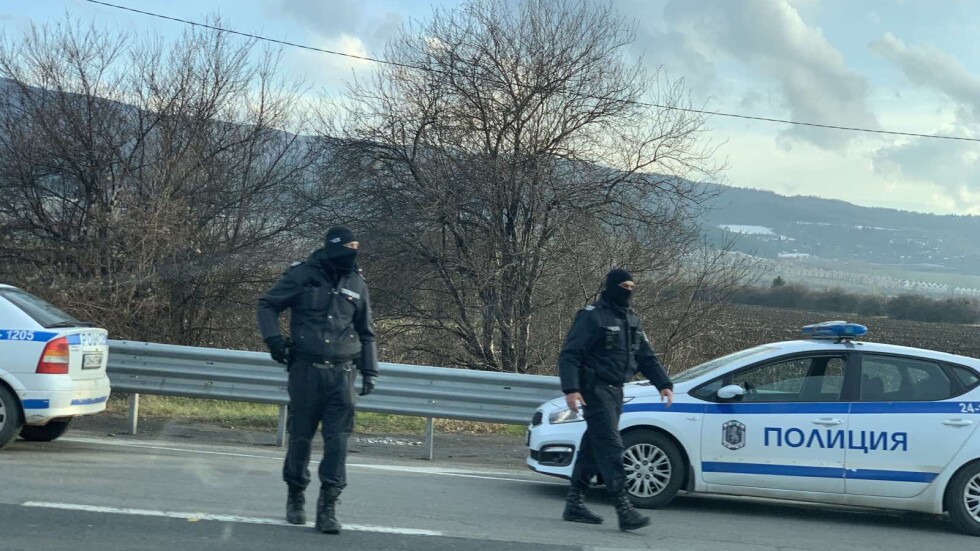 Полицейска операция на изхода на АМ "Тракия" от София към Пловдив  