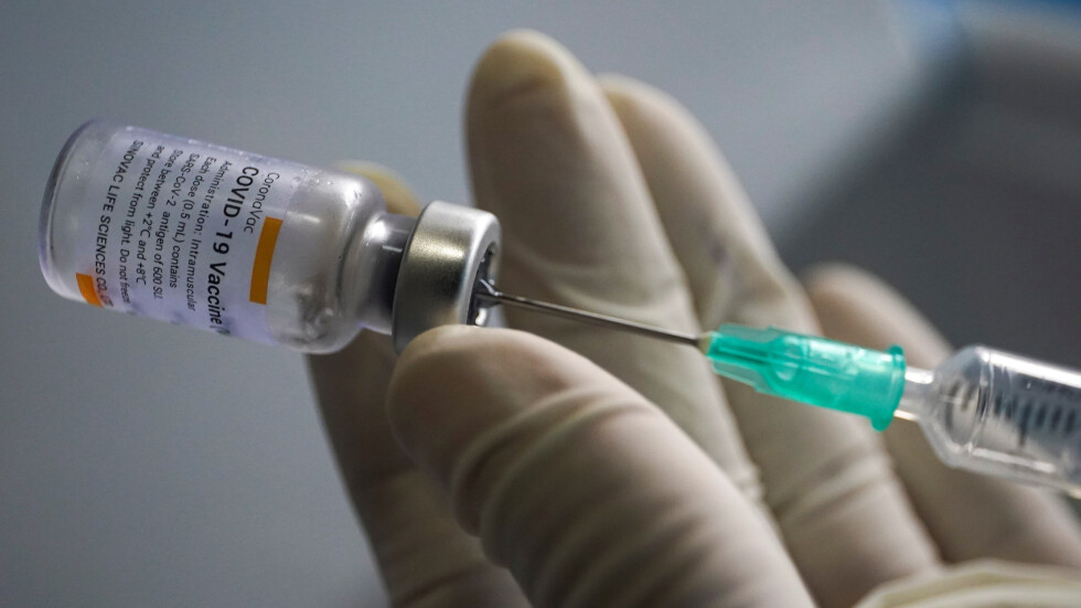 Тайланд тества собствена COVID ваксина