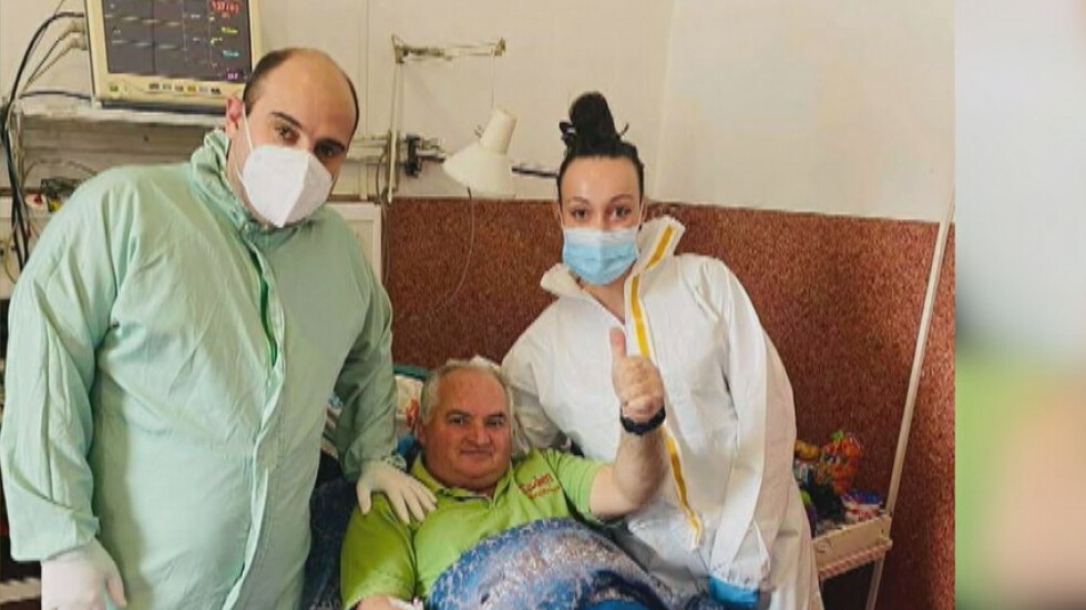 В болницата във Велинград спасиха двама пациенти с COVID-19 в кома