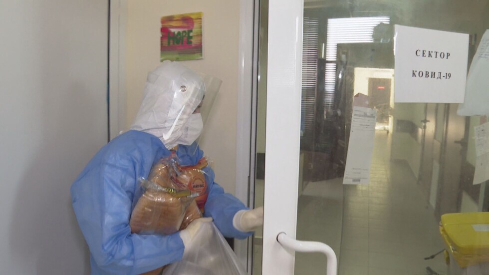 Бургас: Не достигат кислородни апарати за болните от коронавирус 