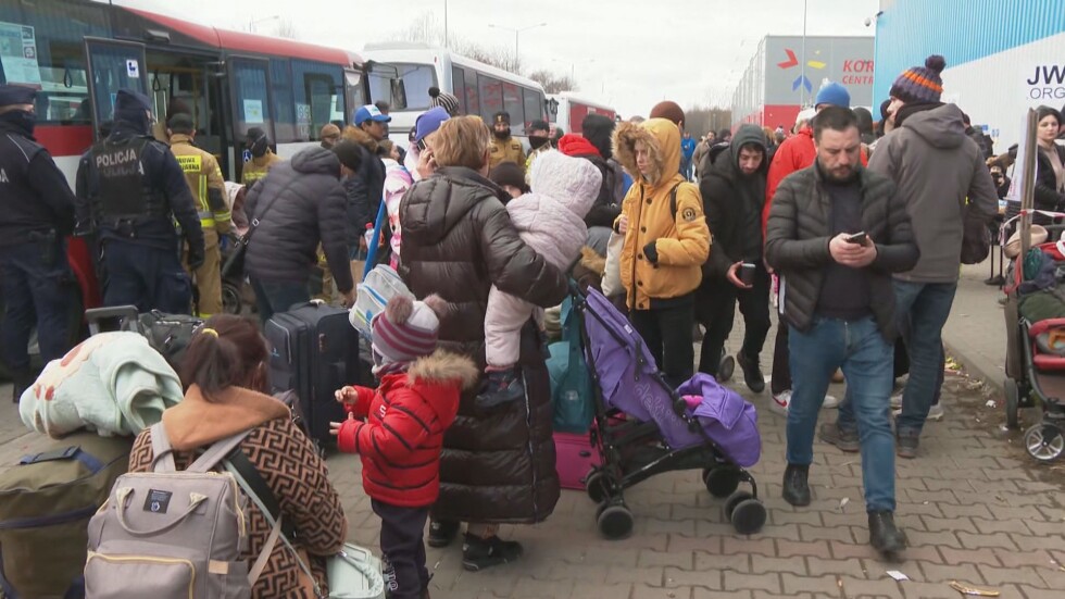 Бежанската криза: 250 000 деца от Украйна вече са в Полша 