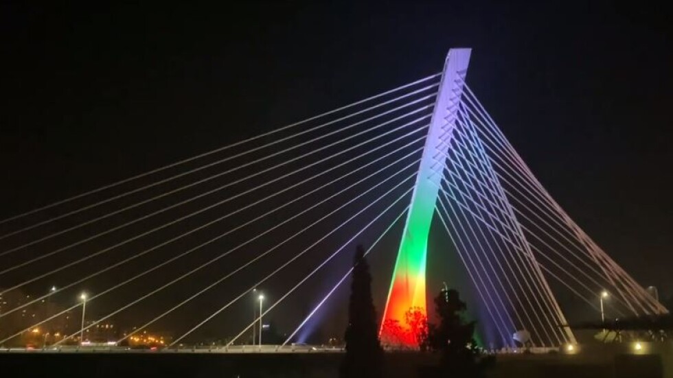 Отново осветяват най-големия мост в Подгорица в бяло, зелено, червено 