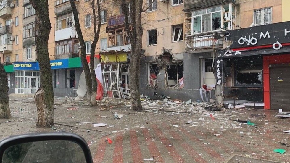 Войната в Украйна: Въздушни удари по педиатрията в Мариупол