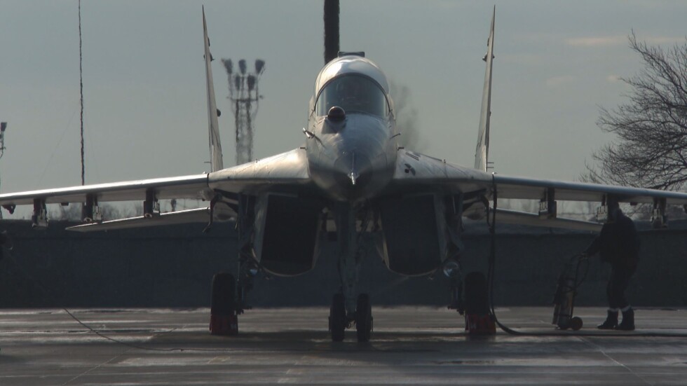 Изтребители от Нидерландия: Три F-35 ще пазят небето ни, БСП не одобрява