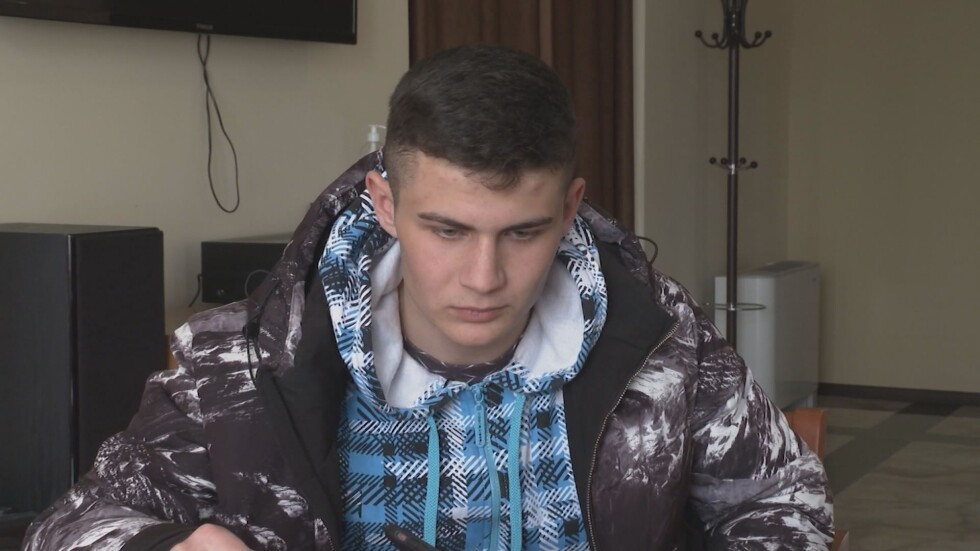 Настаниха в социален дом 16-годишния Андрей, пристигнал сам от Украйна