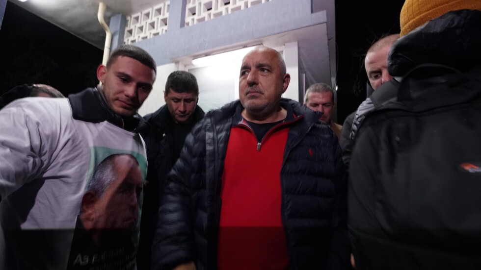 След освобождаването от ареста: Борисов, Арнаудова и Горанов с остри реакции