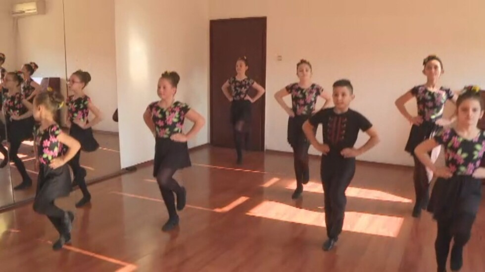 "България търси талант": Как детска танцова школа от Ябланица спечели сърцата на журито?
