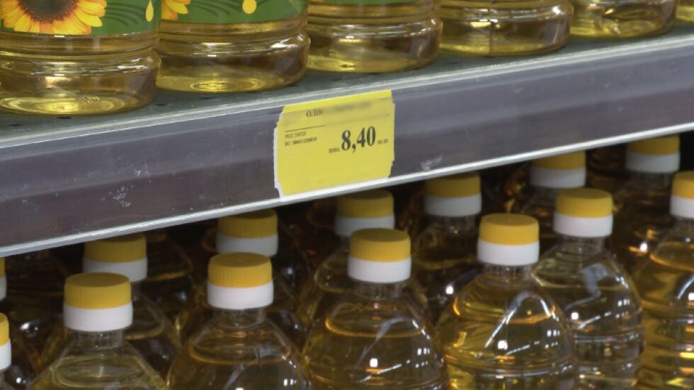 Проверка на bTV: Защо в магазин в Ямбол бутилка олио струва 8,40 лв.?