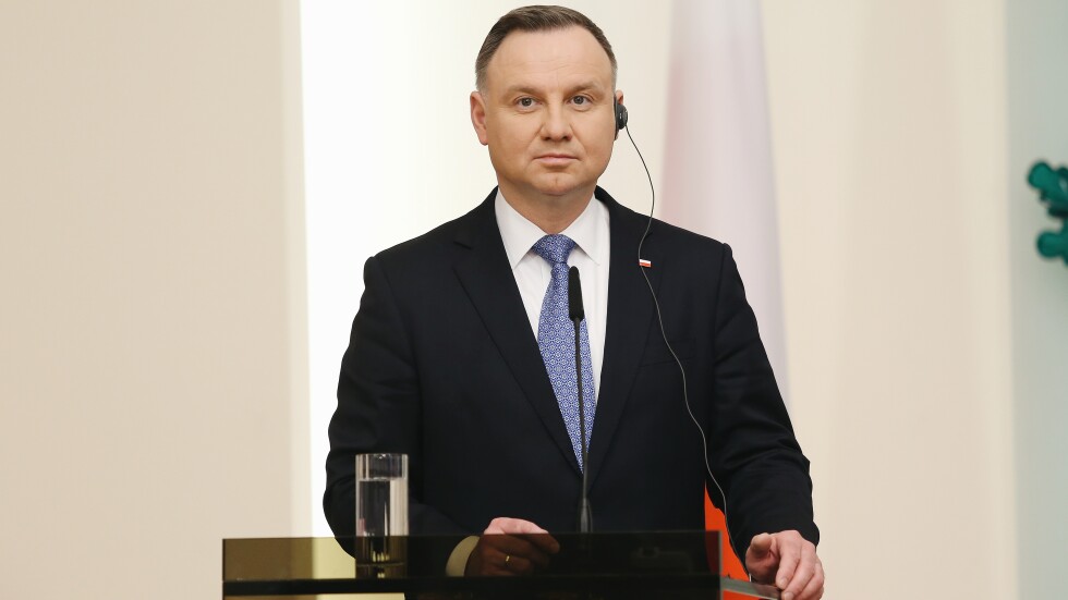 Полският президент: Трябва да се освободим от доминацията на Русия при доставките на нефт и газ