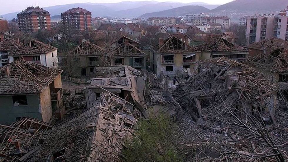 24 март, 19:45 – натовски бомби падат в Югославия (СНИМКИ)