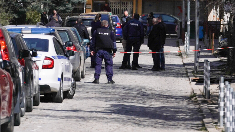 Убиха бивш полицай посред бял ден в София