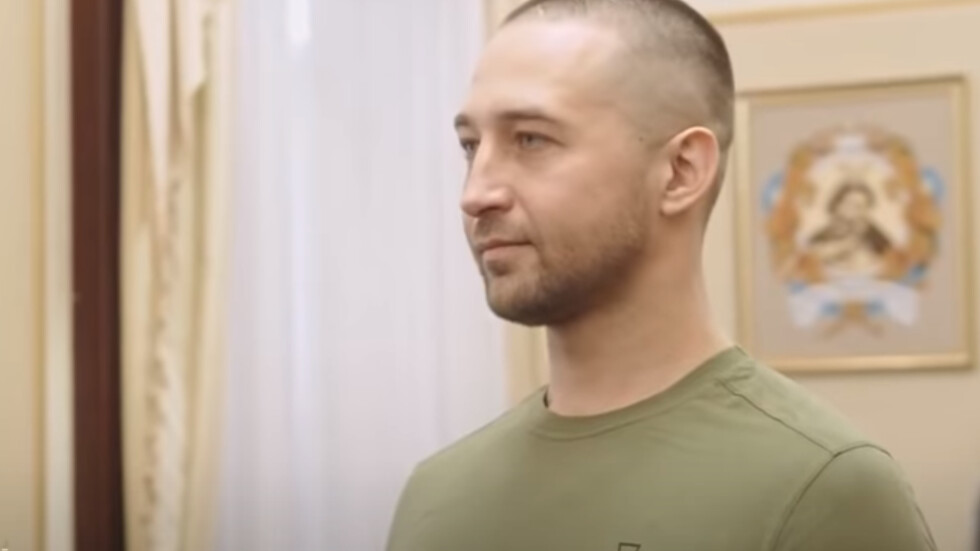 „Руски кораб – ходи на майната си“: Украинският войник с прочутата фраза получи медал