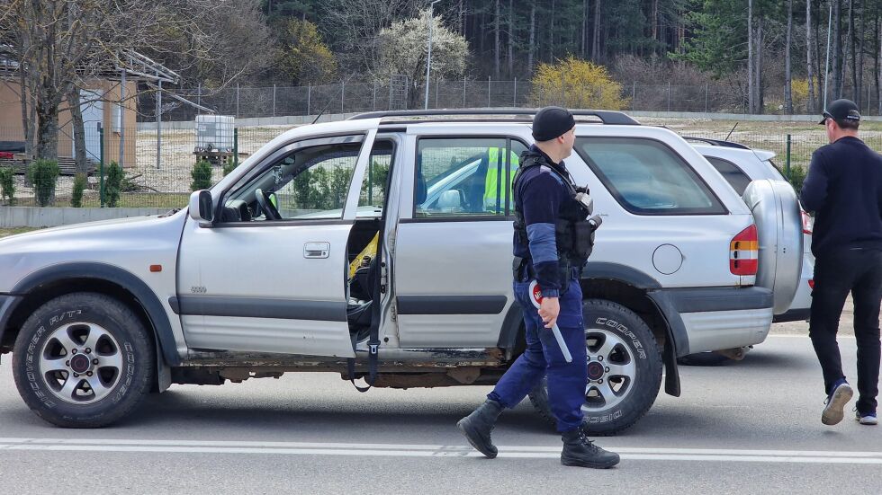 Паркингът, на който е обран инкасо автомобил във Враца, е бил без видеонаблюдение