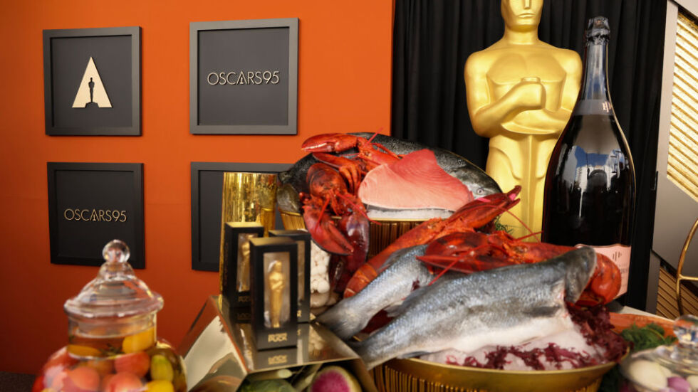 Ботокс, риба с картофки и парче от Австралия: Какви са подаръците и менюто на звездите на Оскарите