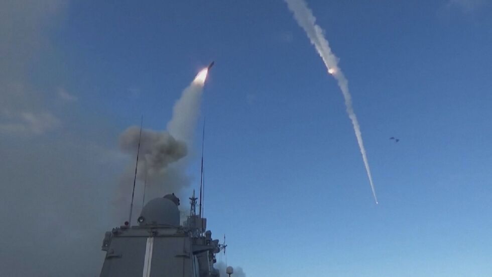 Нова серия удари срещу Украйна: Използвани са хиперзвукови ракети „Кинжал“
