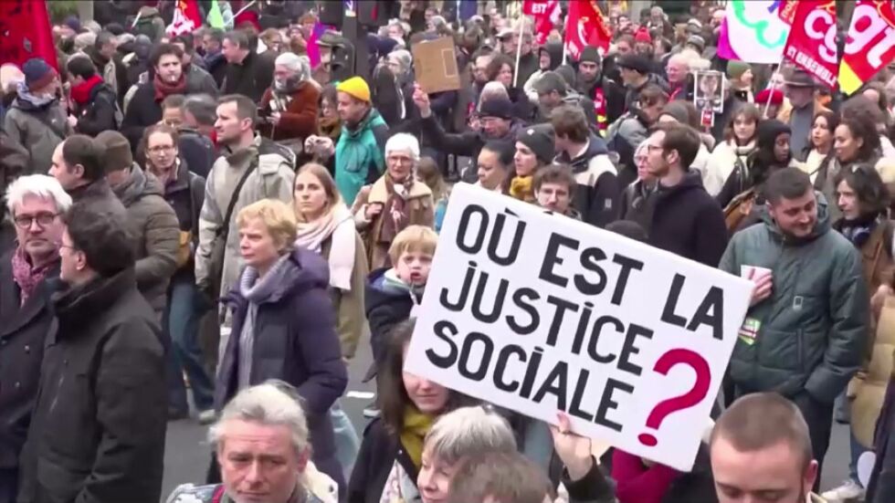 Въпреки протестите: Сенатът на Франция прие спорната пенсионна реформа 