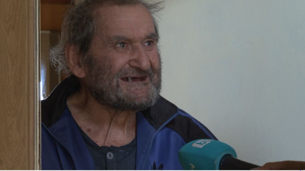 "Ще им отрежа главите": 92-годишният без книжка пак е хванат зад волана