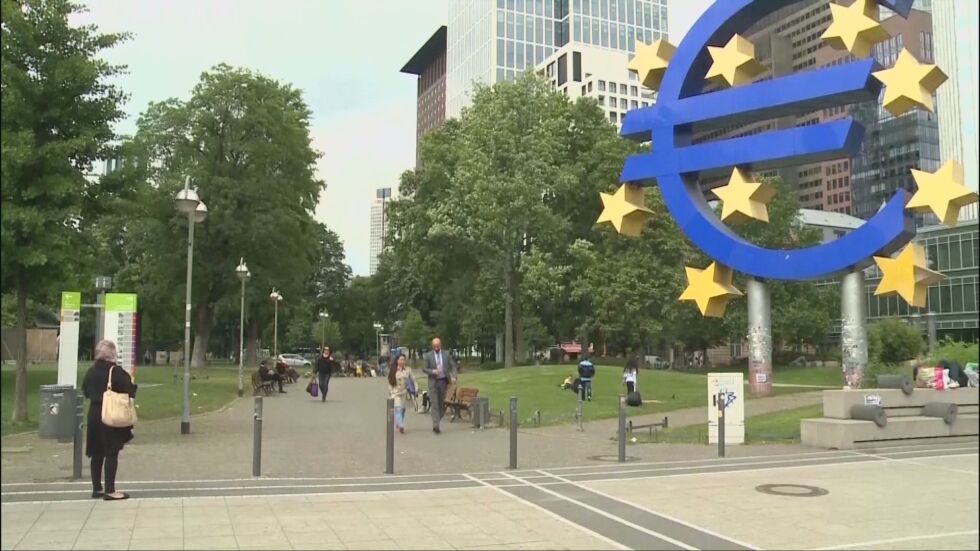 ЕЦБ повиши още трите основни лихвени проценти