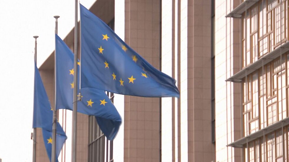 ЕС обсъжда идеята за съвместно купуване на боеприпаси за Украйна