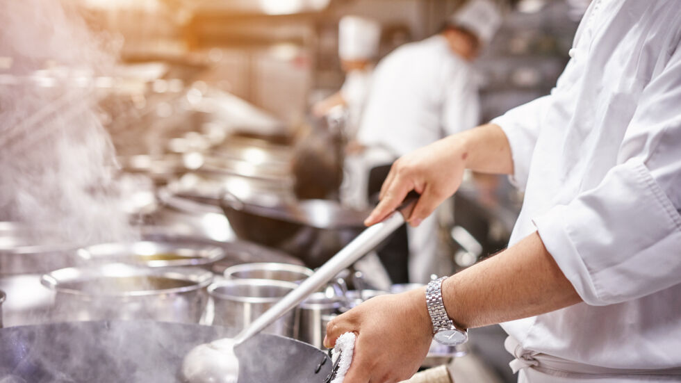 Връщане на 20% ДДС за ресторантьорите: Ще последват ли фалити на заведения?
