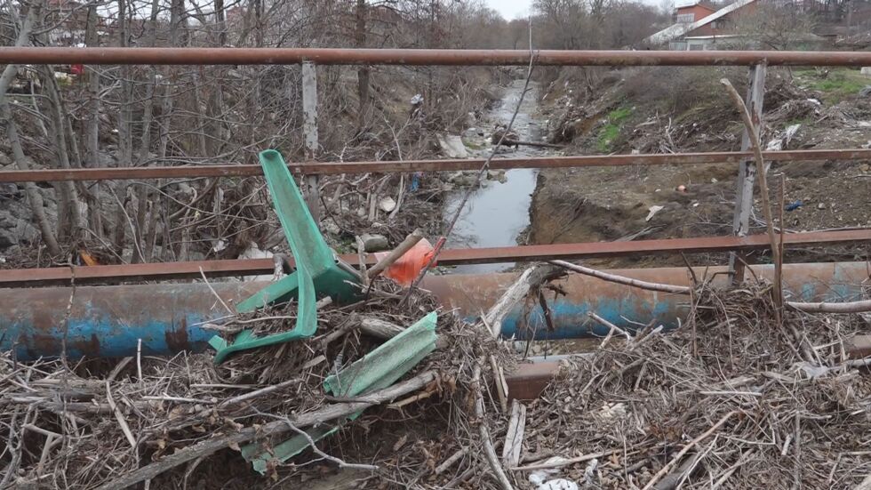 Половин година след потопа в Царево: Липсва експертиза за състоянието на рухналия мост