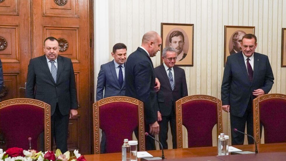 Консултациите при президента: ДПС се срещна с Румен Радев