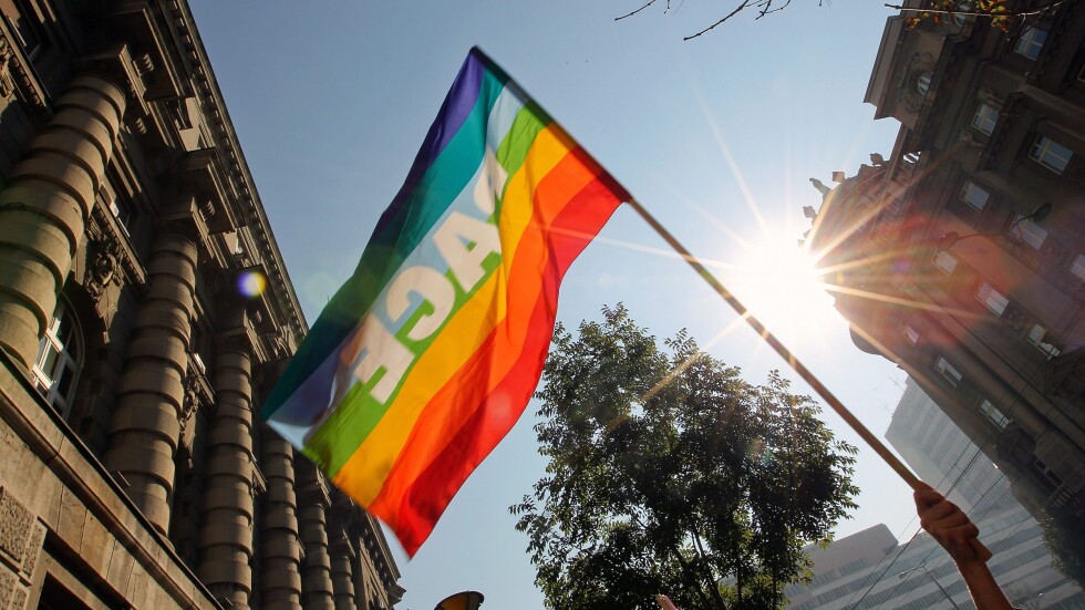 Основател на гей-движение в Русия осъден за пропаганда на хомосексуализъм